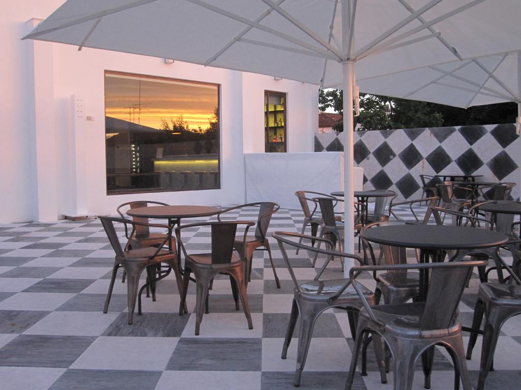 N1 Hostel Apartments And Suites Santarem Bagian luar foto