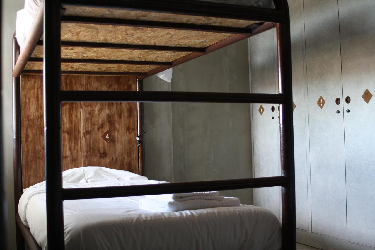 N1 Hostel Apartments And Suites Santarem Bagian luar foto