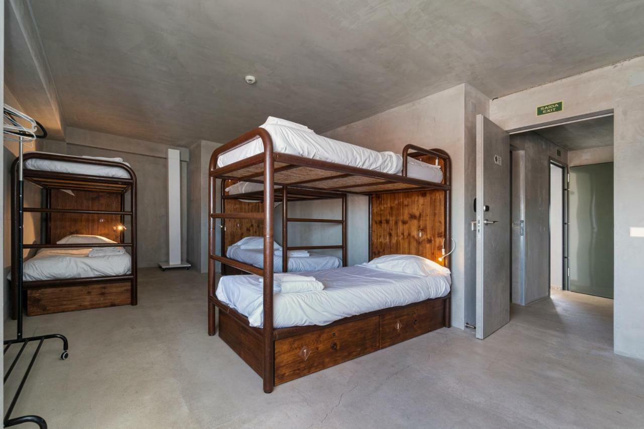 N1 Hostel Apartments And Suites Santarem Bagian luar foto