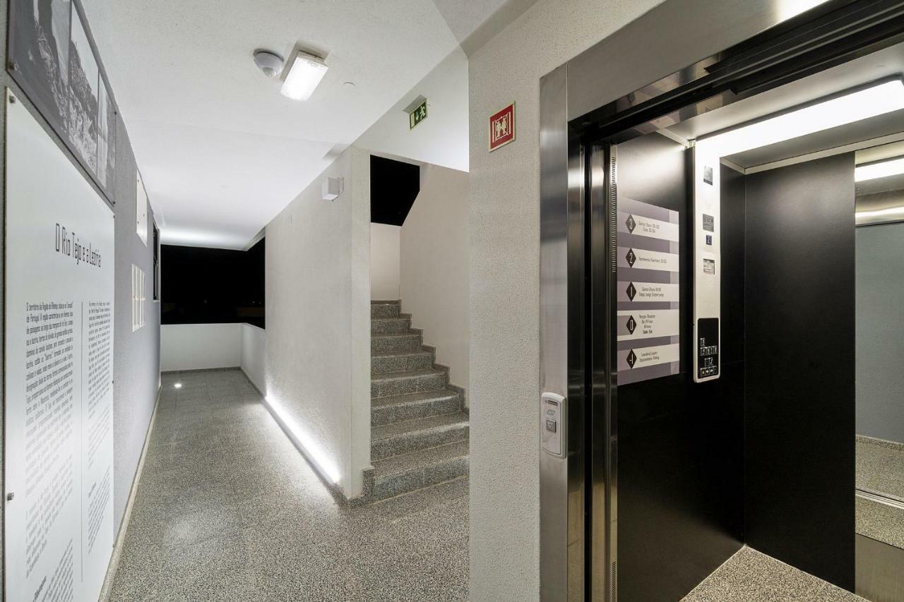 N1 Hostel Apartments And Suites Santarem Bagian luar foto